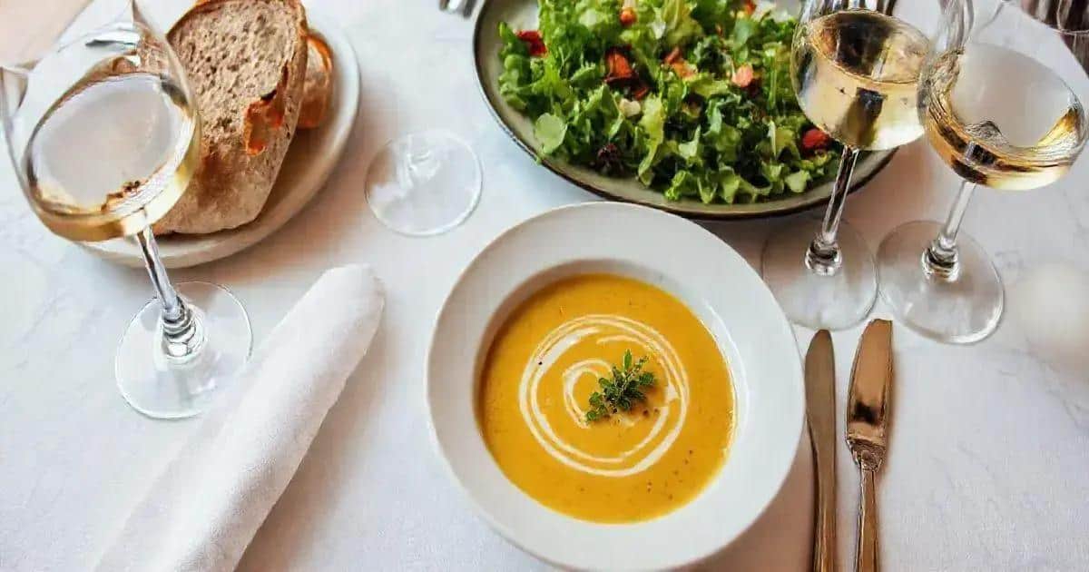 Harmonização: O que Acompanhar com a Sopa de Mandioquinha?